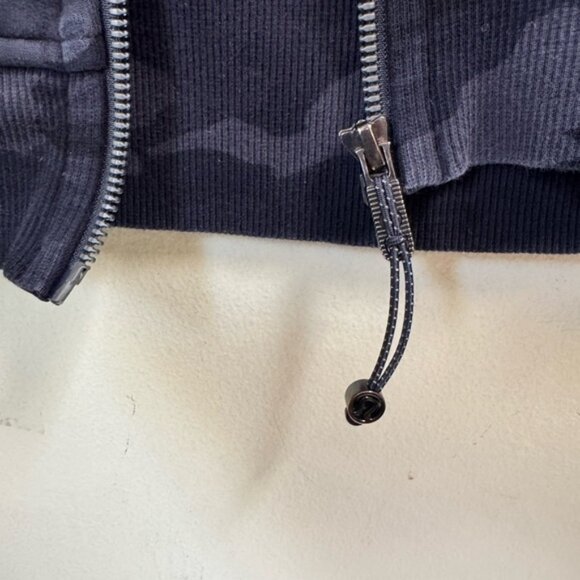 Lululemon Scuba Hoodie Light Cotton Fleece Jacket Pockets Zip Camo Deep Coal 10 - Picture 13 of 16